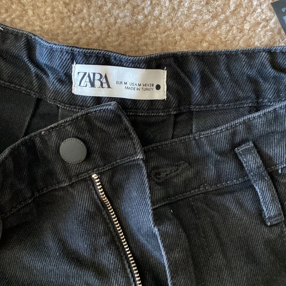 Mini Skirt - Picture 4 of 6